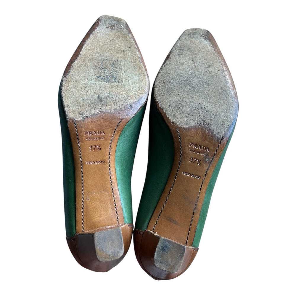 Prada Green Pointed-Toe Buckled leather Pumps with Brown Trim Sz 37.5 - Picture 4 of 8